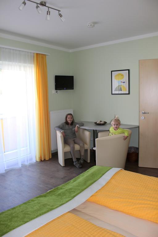 Gasthof Zum Mohrn Oberwoelz Stadt Ngoại thất bức ảnh